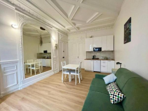Ravissant studio style haussmanien - proche Paris - 20MC